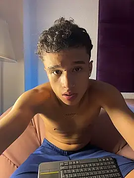 Dominik_Souza's Live XXX Chat