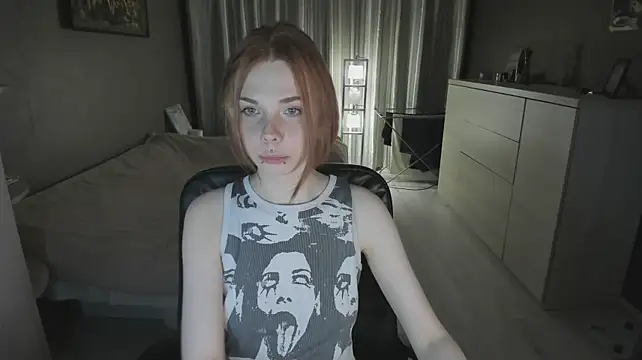 XXX chat uživo modela Aeluniee
