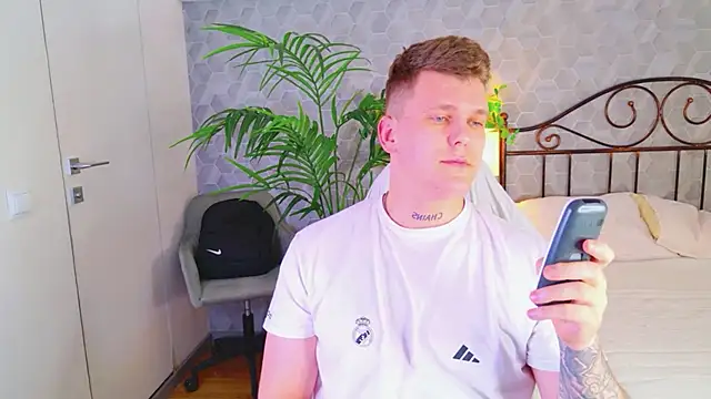 XXX chat uživo modela HotVanee