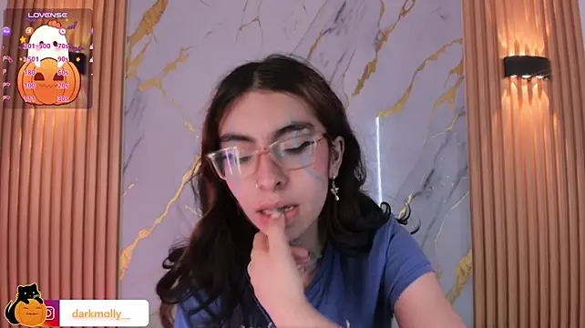 Molly_A live XXX chat