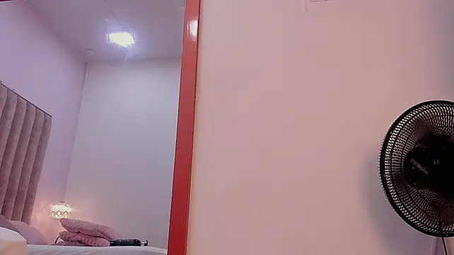 Chat +18 de Vanesa_Evans ao vivo