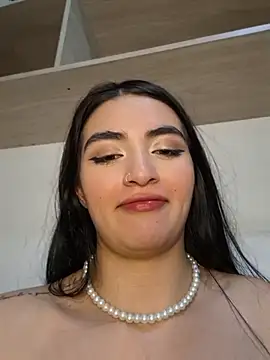 miel_gomez Adlı Modelin Canlı XXX Sohbeti