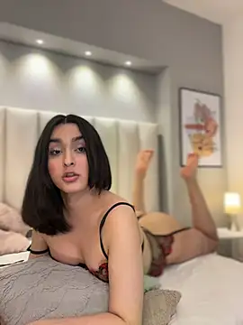 MiahWindsor লাইভ XXX চ্যাট