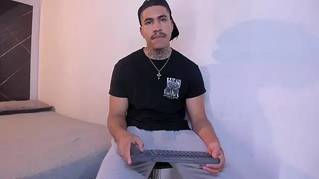 Chirshot_n Live XXX chat