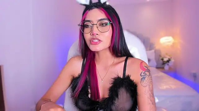 AzuraKindong live XXX chat