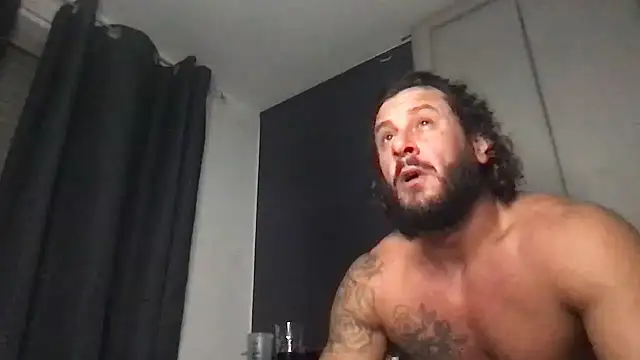 צ'אט XXX בשידור חי של Magic_Mike_666