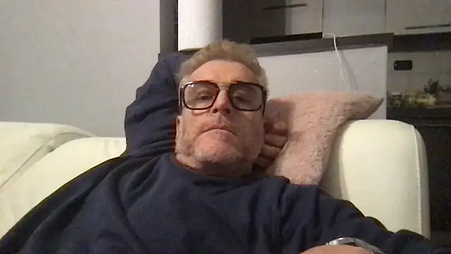 Czat XXX na żywo – Axl_hot