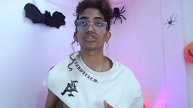 triiangel_latinboy 라이브 XXX 채팅