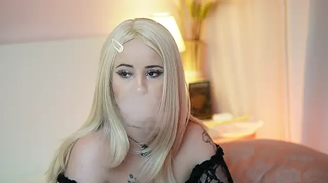 AdelineMoon Chat XXX live