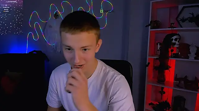 Živý XXX chat noah_nero