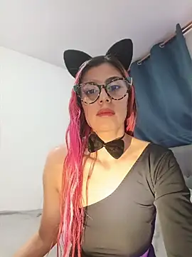 Izelle_Morningstar Adlı Modelin Canlı XXX Sohbeti