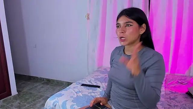 Chat XXX en directo de Violet_Fiore