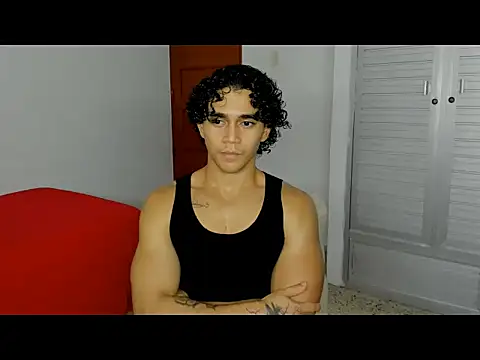 mateo_jack Adlı Modelin Canlı XXX Sohbeti