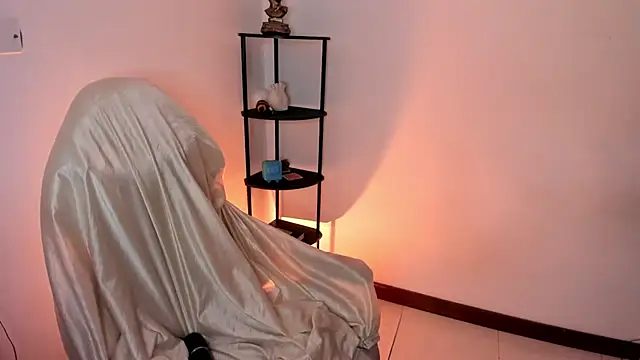 EmaTramel1's Live XXX Chat