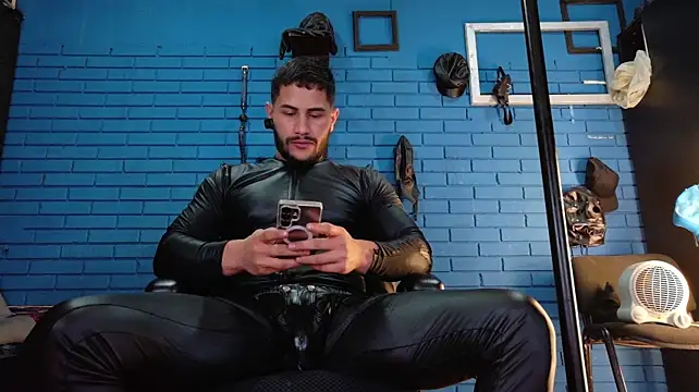 TheIan26 live XXX chat