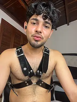 Samir_bear live XXX chat