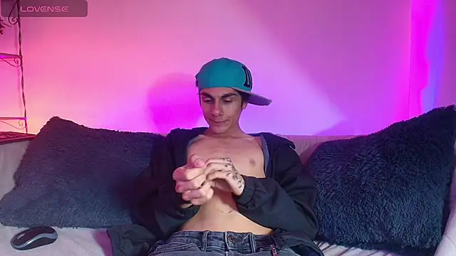 HarryLaurent18 Chat XXX in diretta