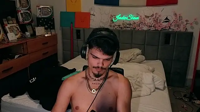 Онлайн чат XXX JordanShow