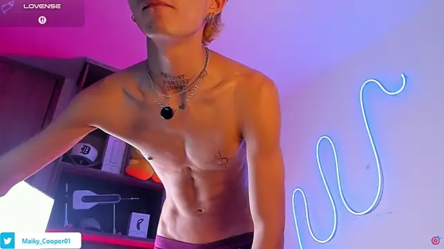 Maiky__Cooper01 라이브 XXX 채팅