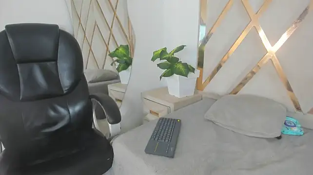 Quinn_ht's Live XXX Chat