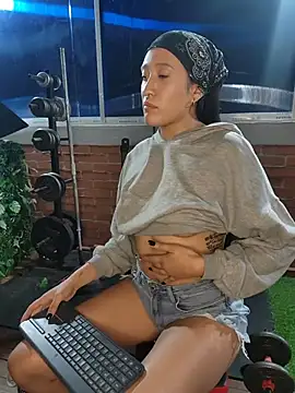 NATALI12- – Live XXX-chat