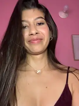 Lenapink19 Adlı Modelin Canlı XXX Sohbeti