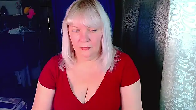 FlowerButterf's Live XXX Chat