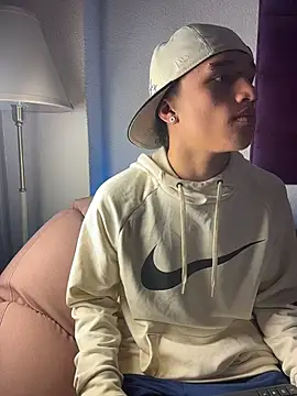 Dominik_Souza Chat XXX live