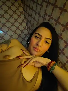 Yourbabyshane Adlı Modelin Canlı XXX Sohbeti