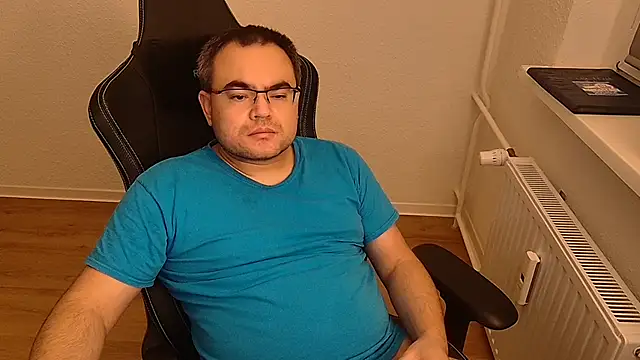 Latexboy893 Live XXX-Chat