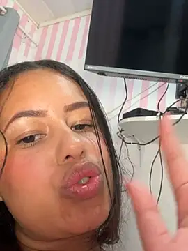 Chat XXX en directo de Monica_Pimentinha_