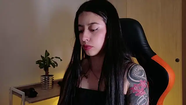 Misscarolsph Adlı Modelin Canlı XXX Sohbeti