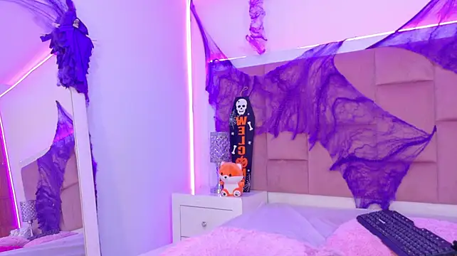 Chatroom XXX en direct de Danna_Carson