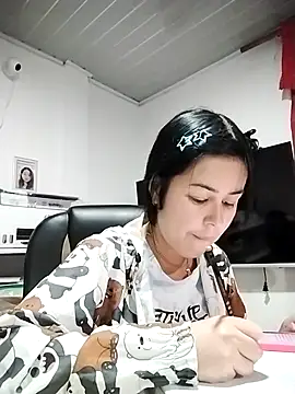 Chat +18 de ArianaSmith69 ao vivo