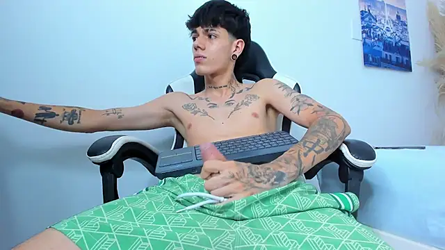Chatroom XXX en direct de Tommy_valverde