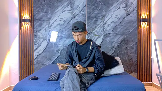 XXX chat uživo modela LiamSteel_