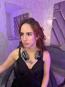 Elodiee_Roussee Chat XXX live