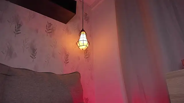 perla7777's Live XXX Chat
