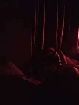 feisty_stunner: απευθείας συνομιλία ΧΧΧ
