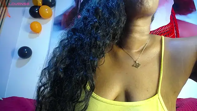 bellanoir18 Adlı Modelin Canlı XXX Sohbeti