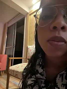 Chat +18 de sky_caroline ao vivo