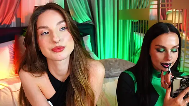 LunaNight Chat XXX live