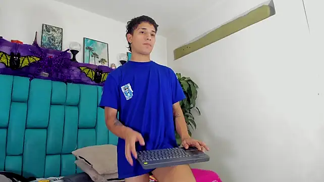 Boy_Leon_X Chat XXX live