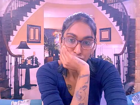 IndianRebel4u2Luv Adlı Modelin Canlı XXX Sohbeti
