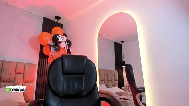 zairawatson Adlı Modelin Canlı XXX Sohbeti