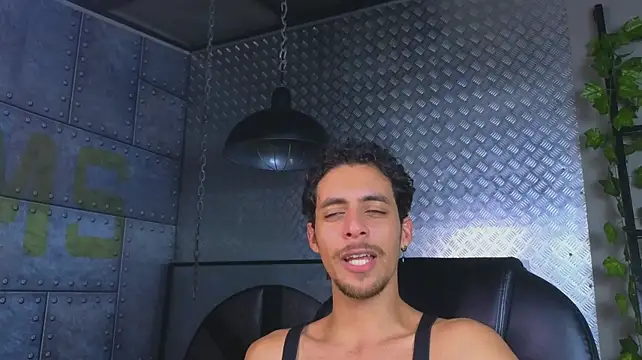 Chatroom XXX en direct de Jeey_Bee