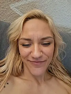 Bella-de-Lamour's Live XXX Chat