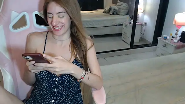 _SexyDoll_ Live XXX-chat