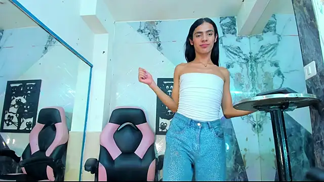 Chat XXX en directo de valentina_moonn