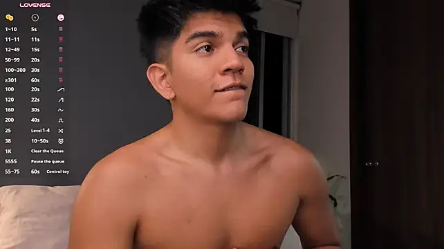 Chat +18 de OnlySantty ao vivo